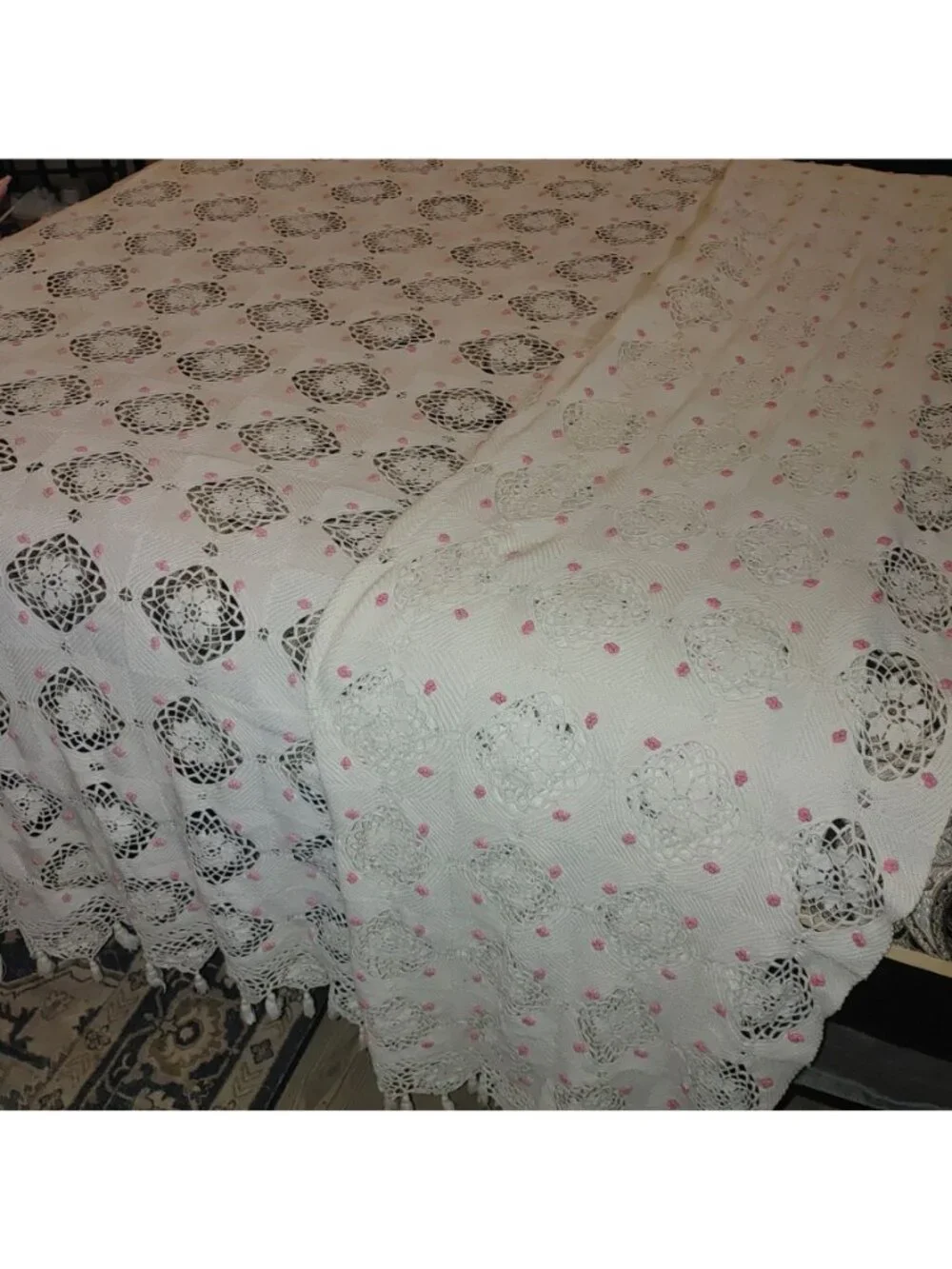 White Crochet King Bedspread Vintage Handmade Lattice Tassel Lace Floral Flower